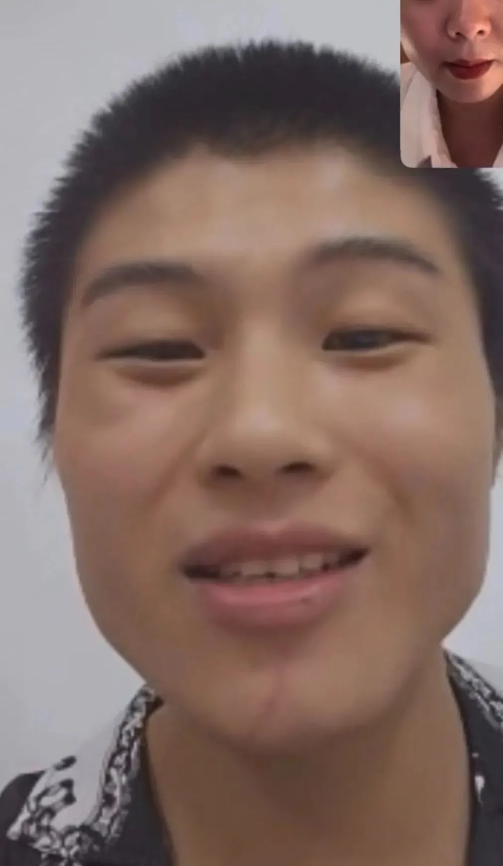 失联52天后，杨牧林与表姐胡女士视频通话（受访者供图）