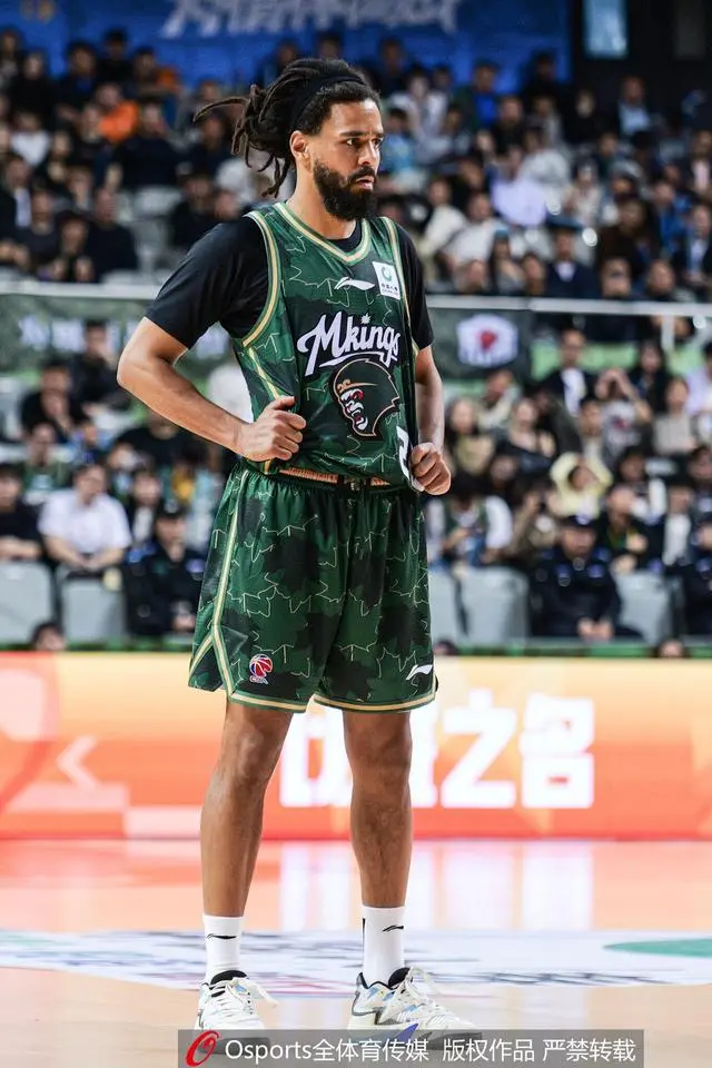 仅打1场就走了？美国说唱巨星宣布结束CBA生涯